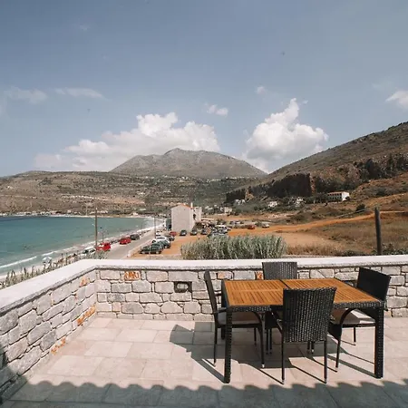 아파트 George Seafront Néon Oítilon