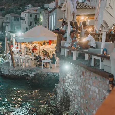 아파트 George Seafront Néon Oítilon