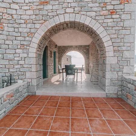 George Seafront Néon Oítilon