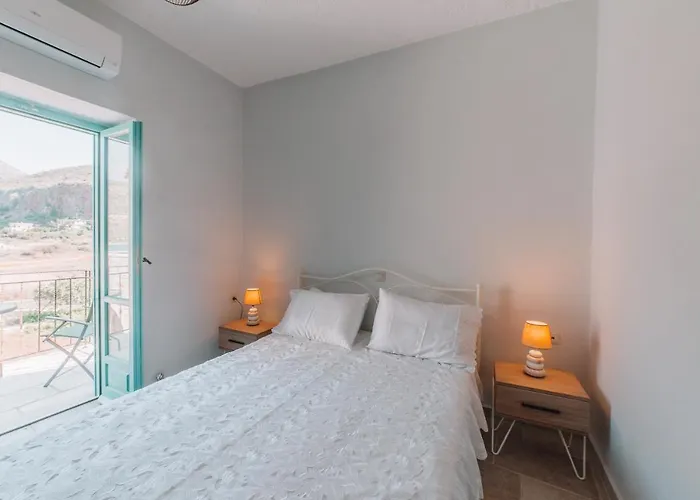 Apartamento George Seafront Néon Oítilon