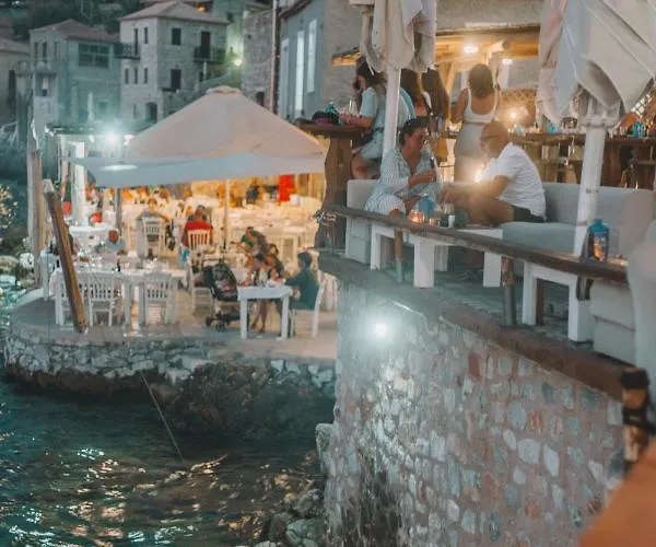 Apartamento George Seafront Néon Oítilon